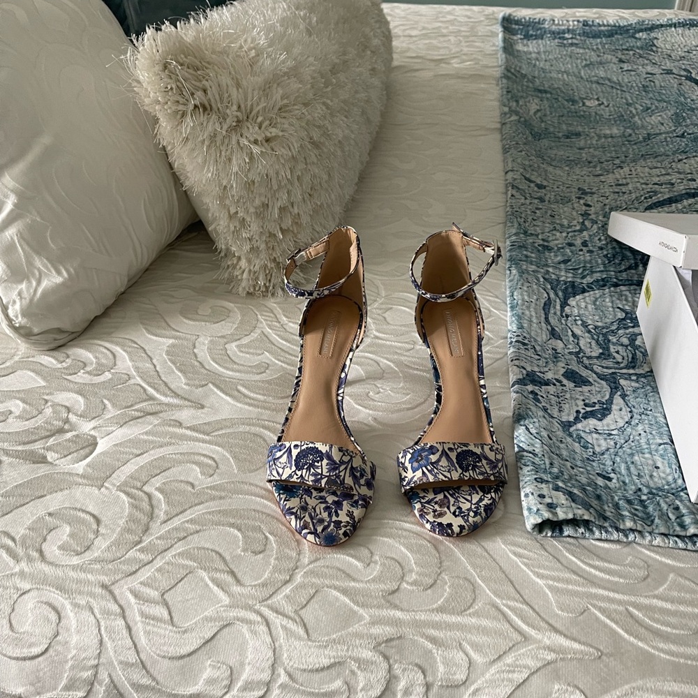 Antonio Melani navy and ivory floral heels